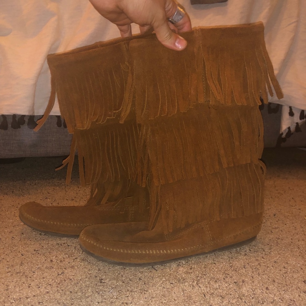 Minnetonka 3-Layer Fringe Boots